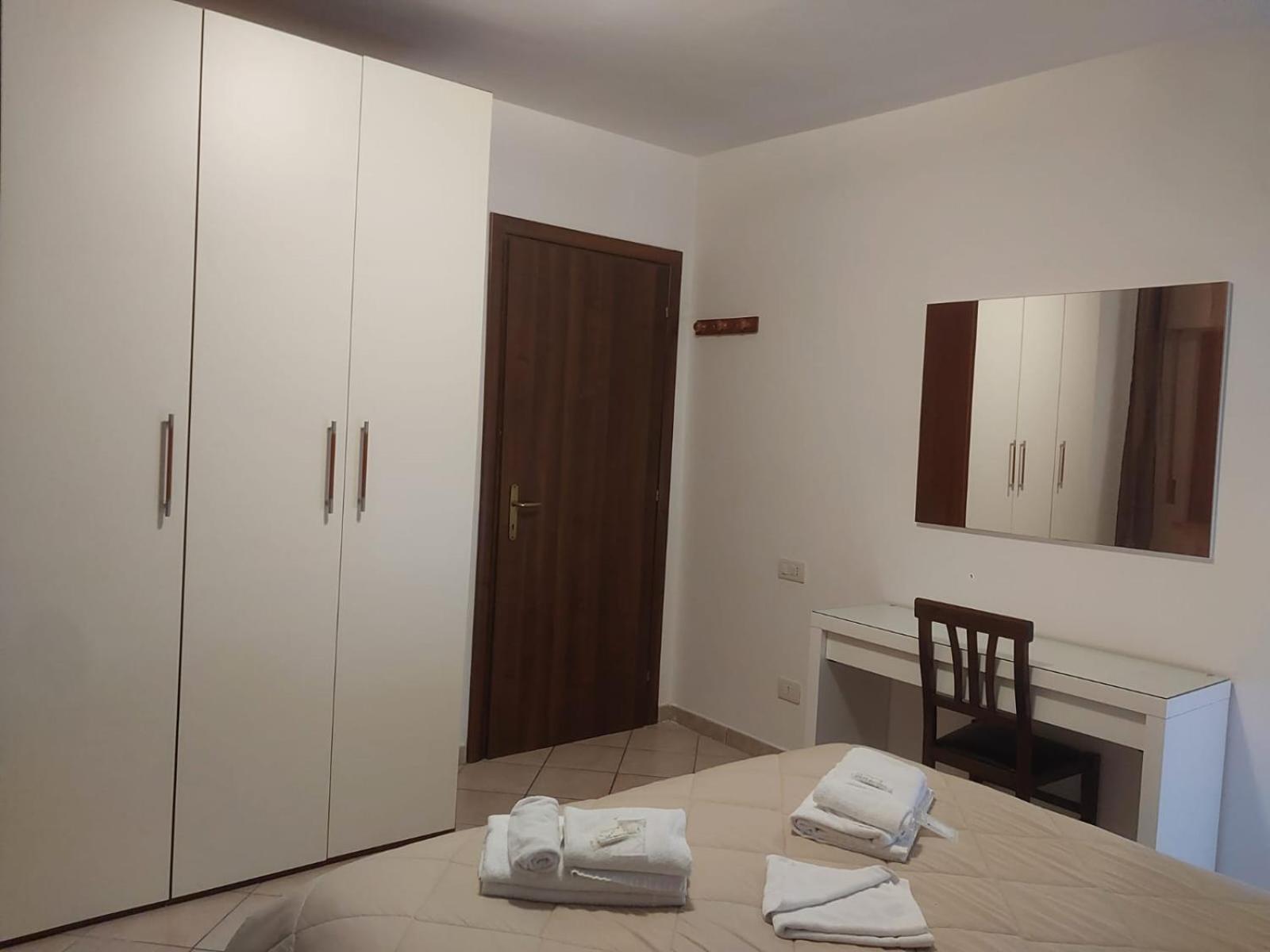 Dual Suites - 4 Posti Letto - Fiumicino Aeroporto E Fiera - Self Check-In Camera foto